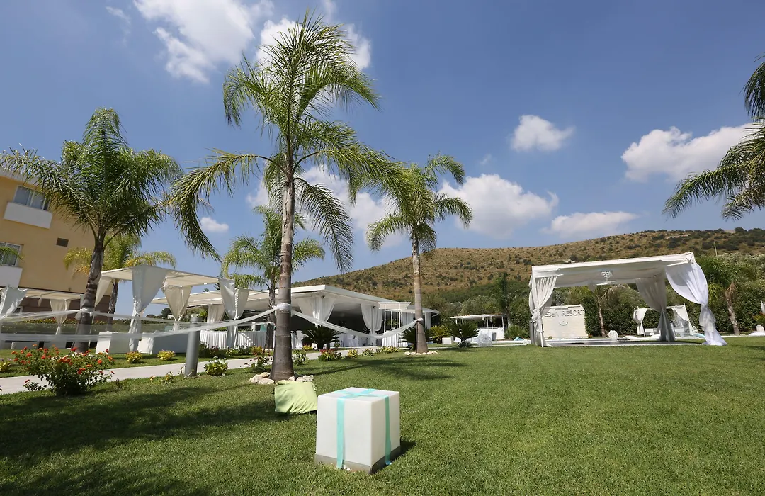 Medea Resort-1